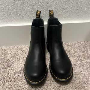 Dr. Martens 2976 AirWair Chelsea Booties - size 8